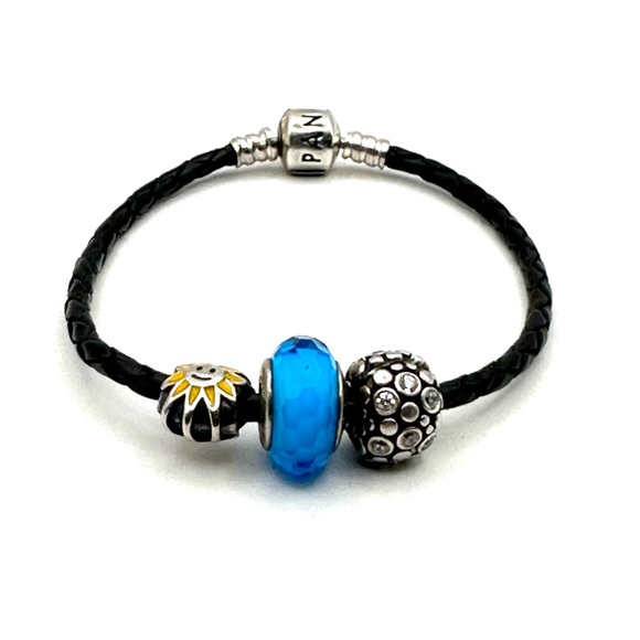 Pandora Bracelet with 3 Charms - Picture 5 of 10